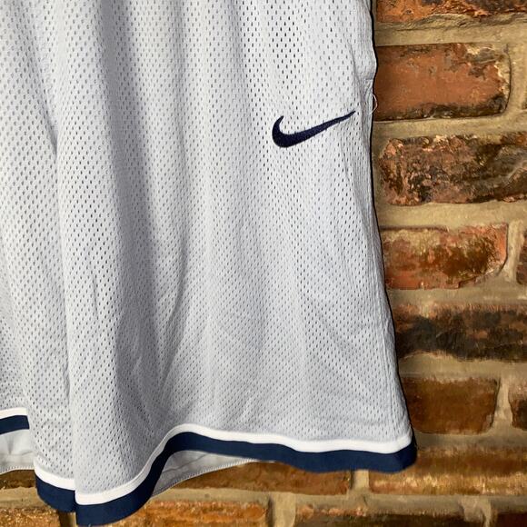 Nike Dri-Fit Gray Classic Basketball Athletic Shorts Men's Size XL - Picture 3 of 5